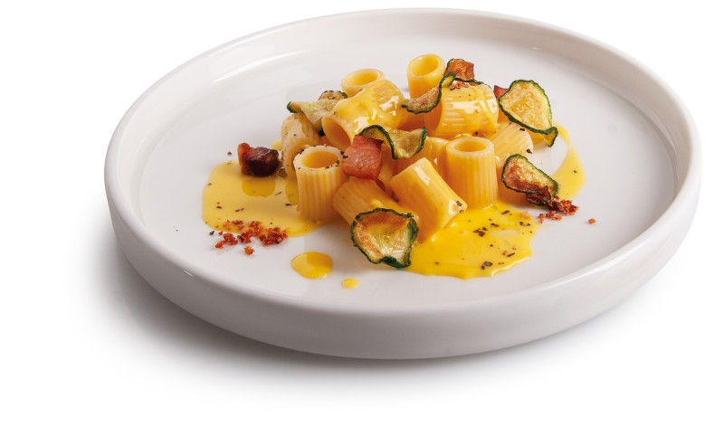 Mezze Maniche con Carbonara, Zucchine e Guanciale